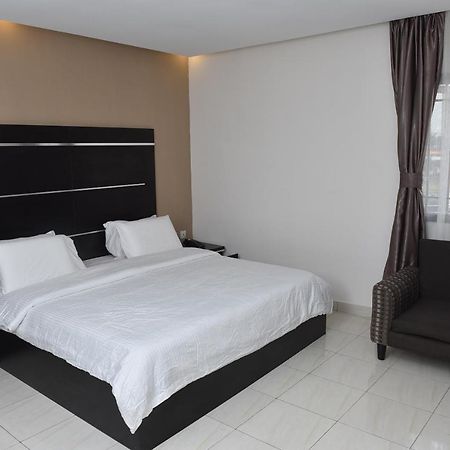 Urban Metro Inn Lagos Luaran gambar