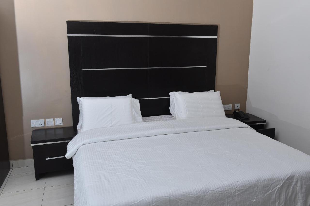 Urban Metro Inn Lagos Luaran gambar