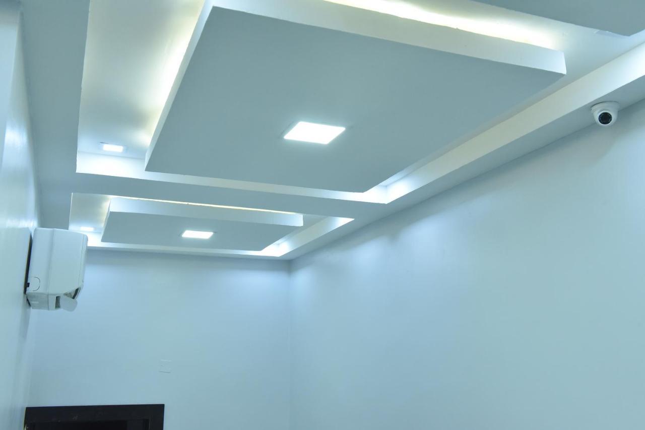 Urban Metro Inn Lagos Luaran gambar